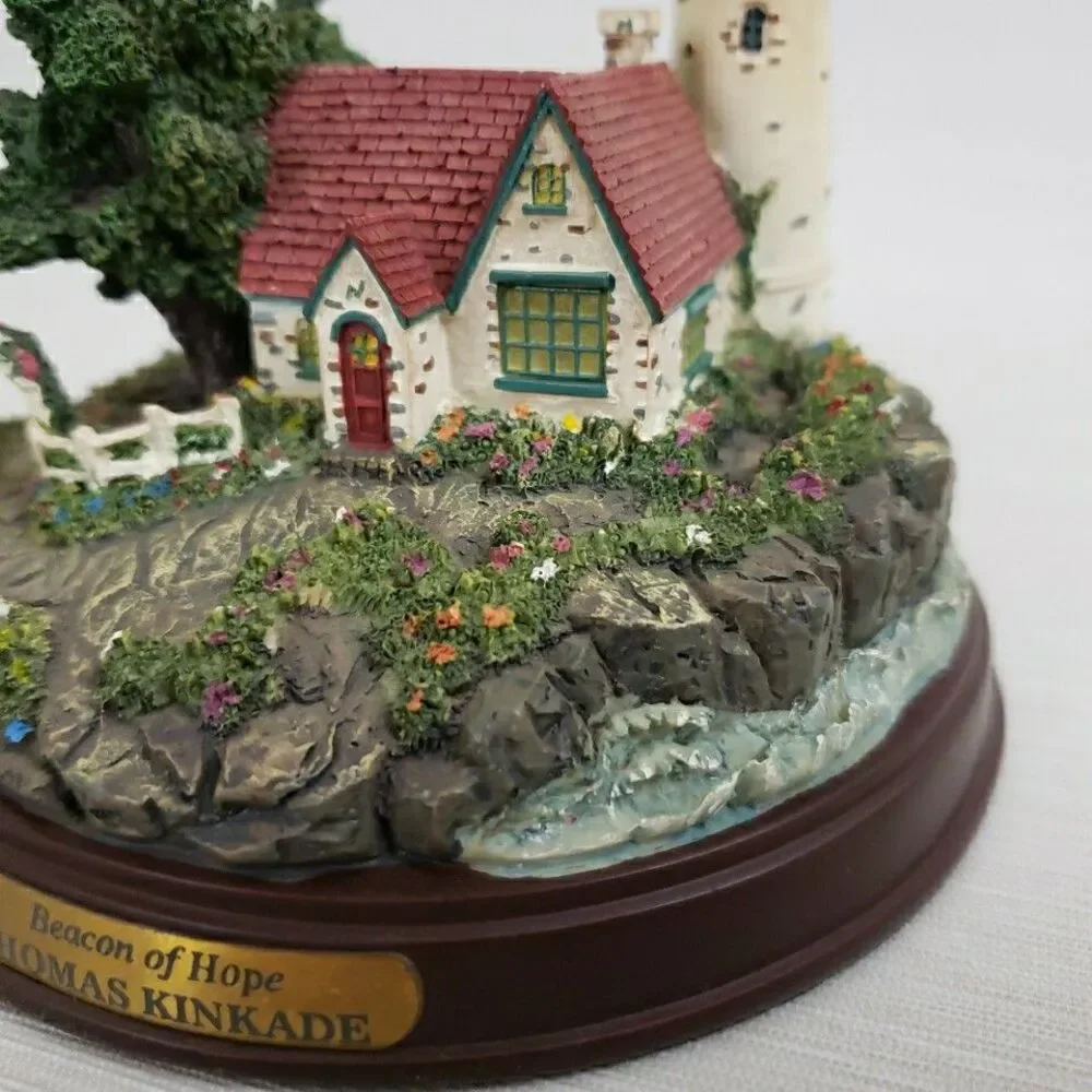 Thomas Kinkade Beacon of Hope Seaside Memories Lighted Lighthouse Figurine